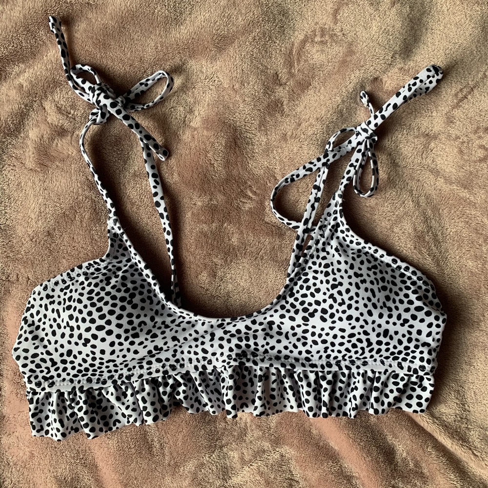 Tie Shoulder Dalmatian Top